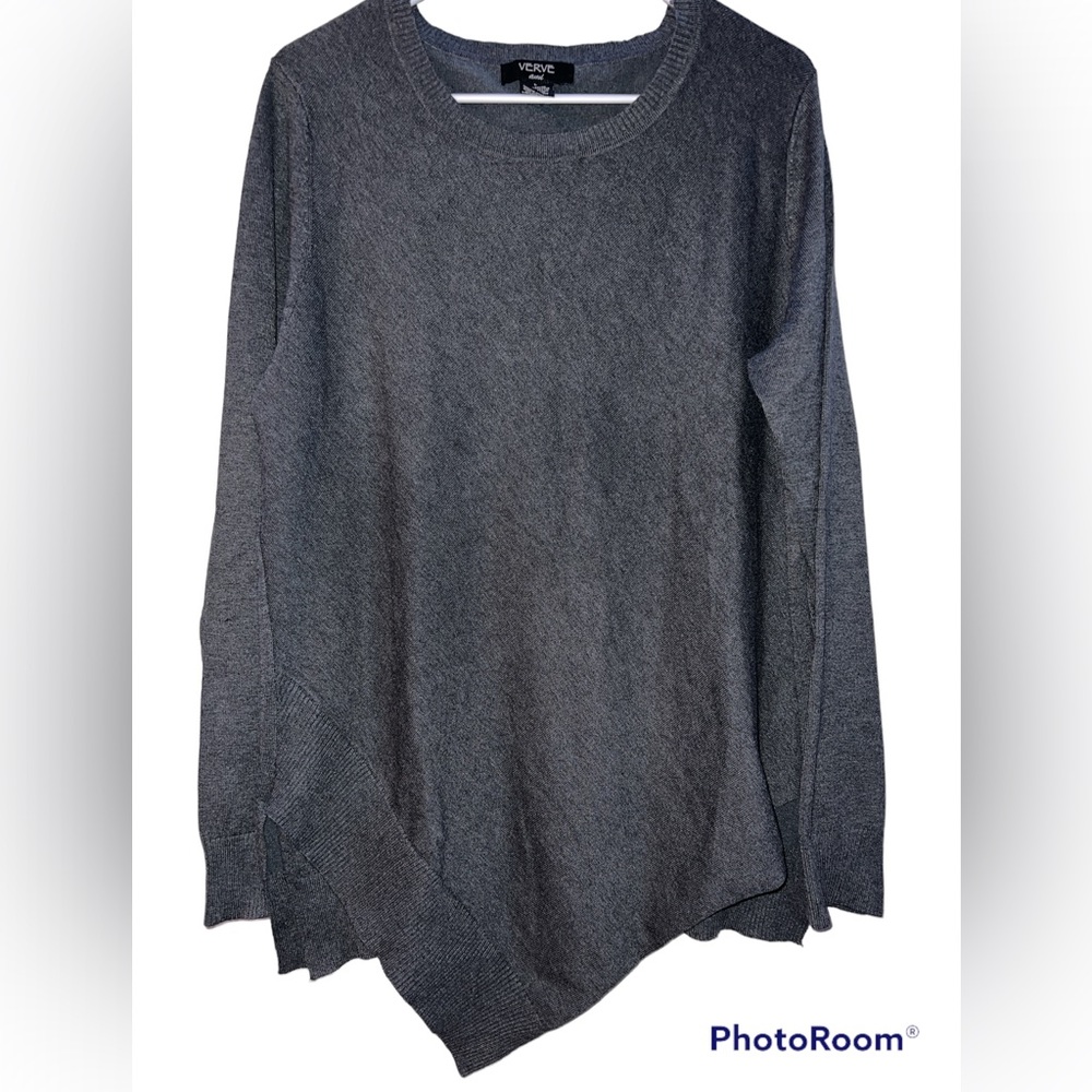 Verve Ami gray sweater, size Large